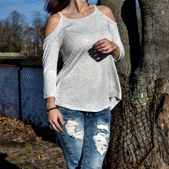 Last 1❣BUTTON BACK COLD SHOULDER TEE - Picture 5 of 5